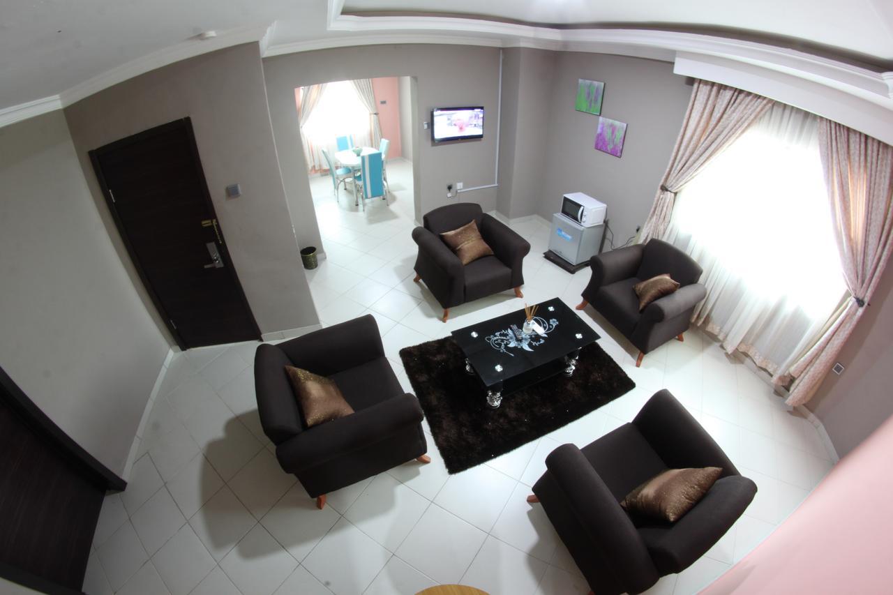 Celia'S Suites Abeokuta Exterior foto