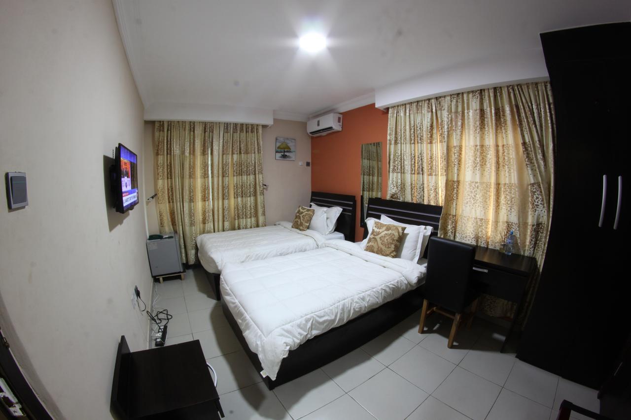 Celia'S Suites Abeokuta Exterior foto