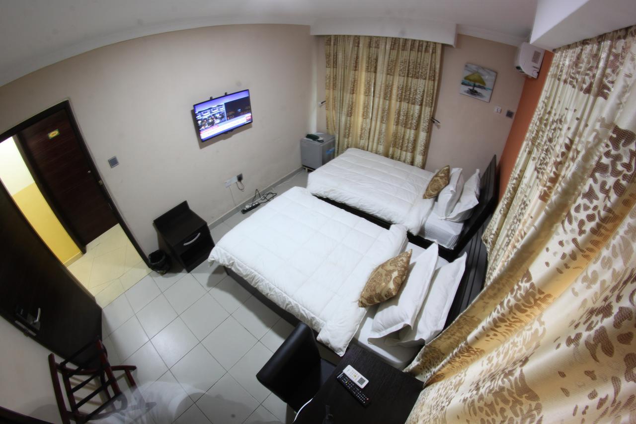 Celia'S Suites Abeokuta Exterior foto