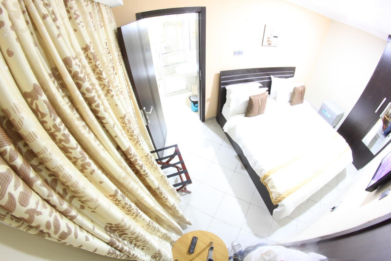 Celia'S Suites Abeokuta Exterior foto